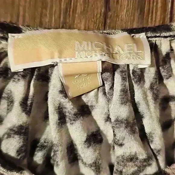 Womens Michael Kors Leapord Print 100% Viscose Cinched Cropped Blouse XS - Picture 2 of 4